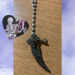 💀Wing Necklace